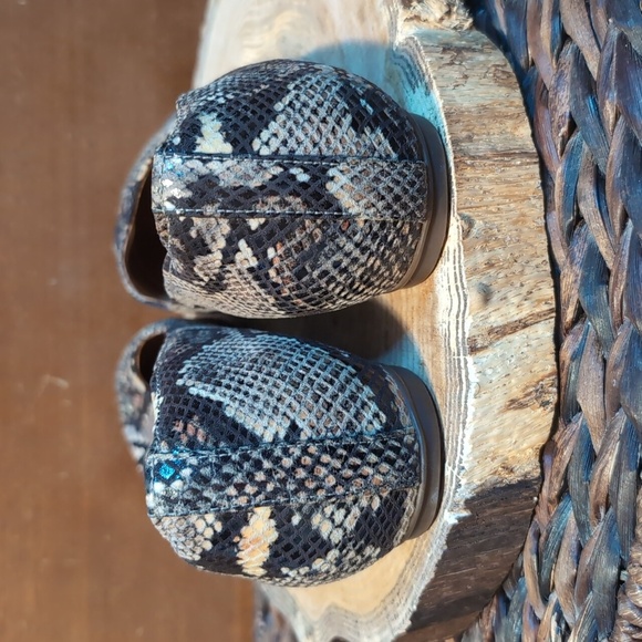 Indigo by Clarks Snake Embossed Leather Flats - Picture 5 of 10
